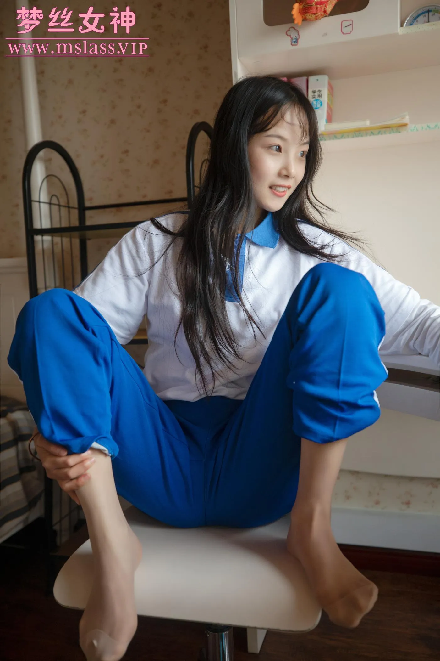 [MSLASS梦丝女神] 2020.12.13 NO.135 班花灵唯 校服纯白诱 [59P]插图2